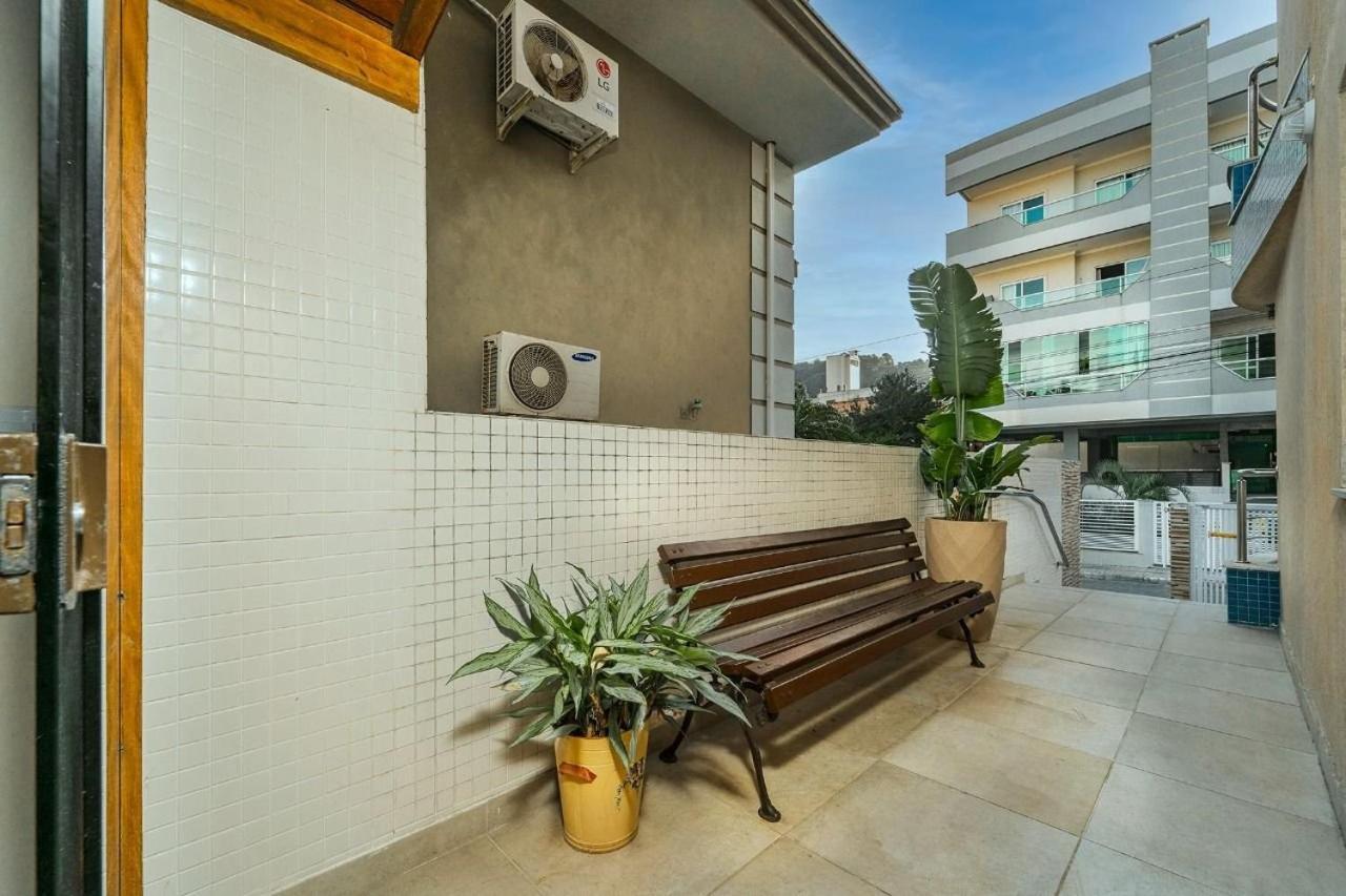 Residencial Edite No Centro De Bombinha Bombinhas Esterno foto